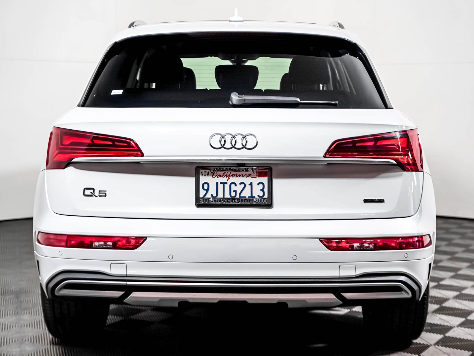 Used 2023 Audi Q5 2.0T Premium w/ Convenience Package AWD/4WD image 10