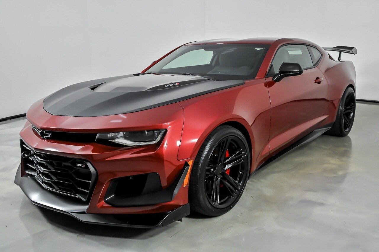 Used 2019 Chevrolet Camaro ZL1 RWD image 5