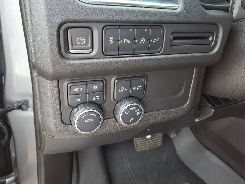 Used 2021 Chevrolet Suburban LT w/ Rear Media and Nav Package AWD/4WD image 24