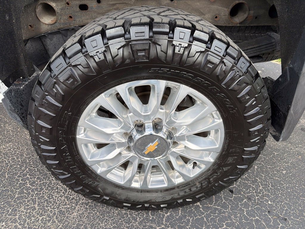 Used 2015 Chevrolet Silverado 2500 LTZ w/ LTZ Plus Package AWD/4WD image 12