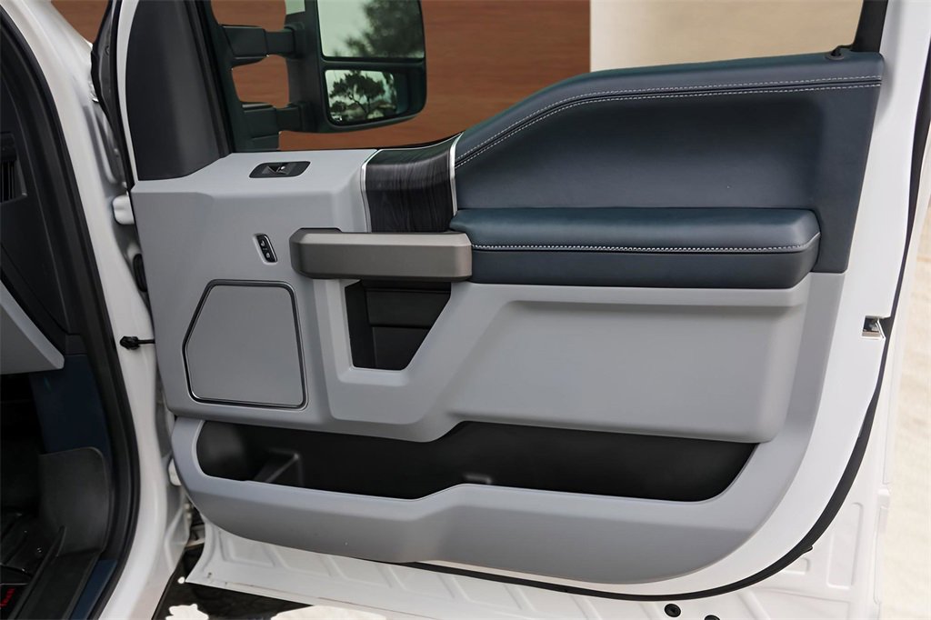 Used 2022 Ford F350 Limited image 29