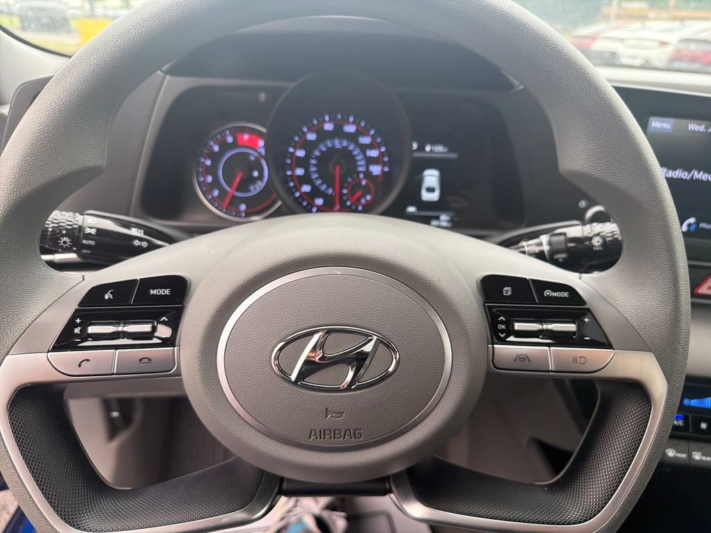 Certified 2023 Hyundai Elantra SEL FWD image 17