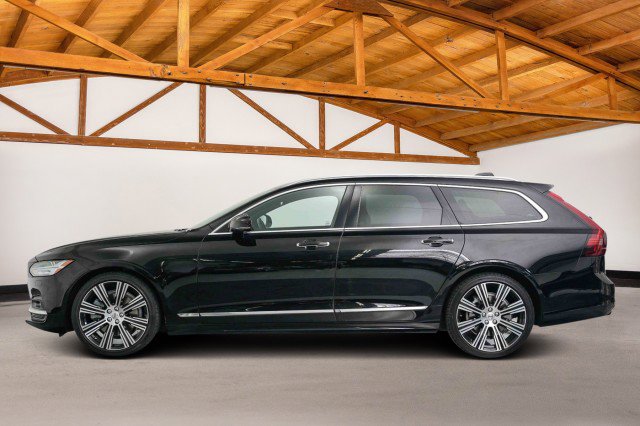 Used 2021 Volvo V90 T6 Inscription w/ Climate Package image 2