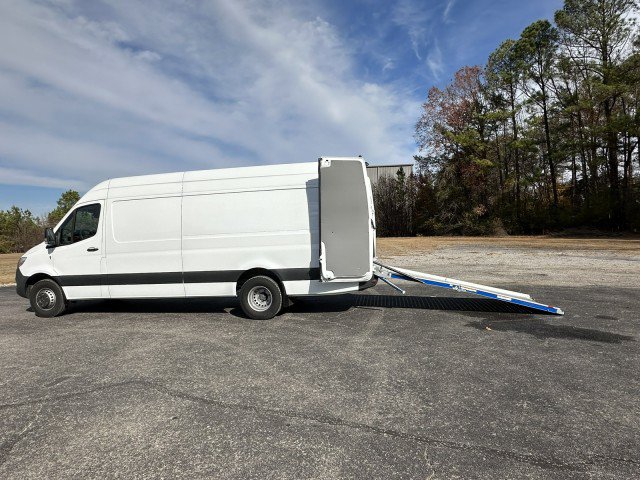 Used 2022 Mercedes-Benz Sprinter 3500 image 14