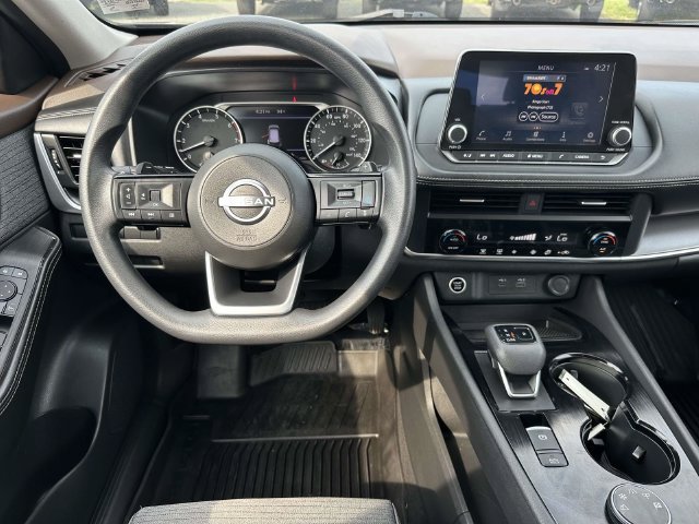 Used 2023 Nissan Rogue SV AWD/4WD image 3