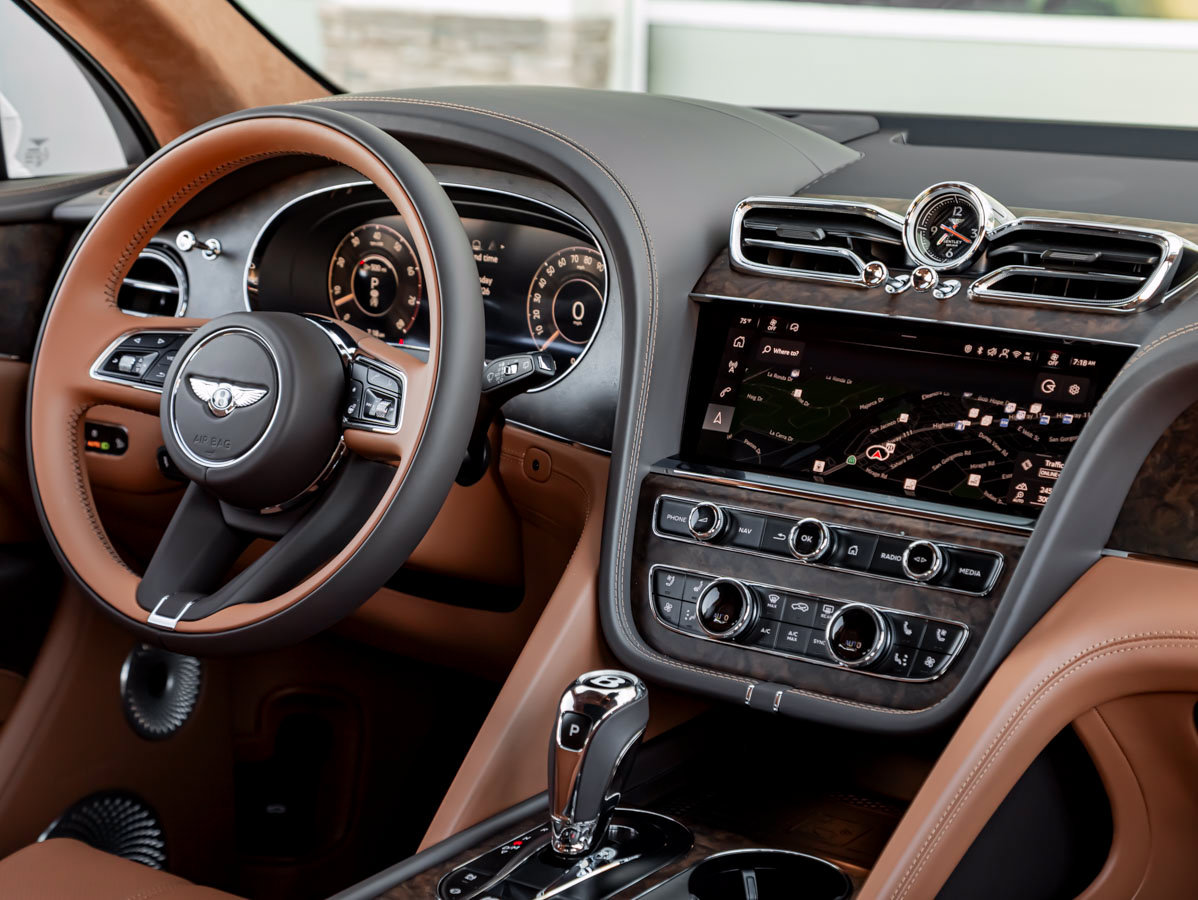 Used 2027 Bentley Bentayga AWD/4WD image 44