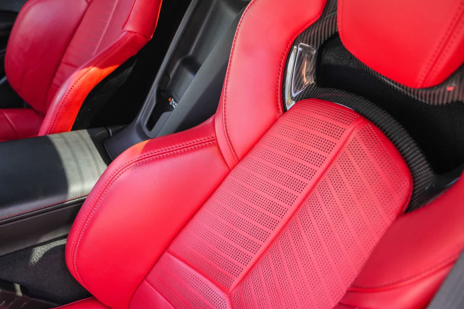 Used 2021 Chevrolet Corvette Stingray Premium Conv w/ Z51 Performance Package RWD image 18