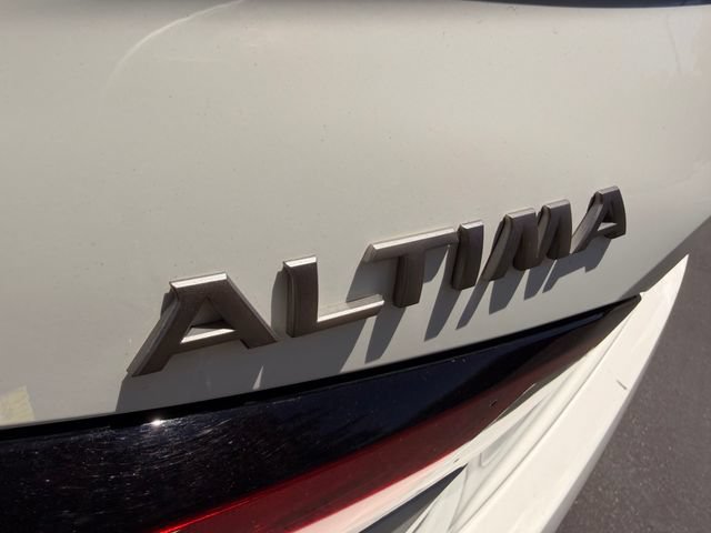 Used 2025 Nissan Altima 2.5 SV FWD image 24
