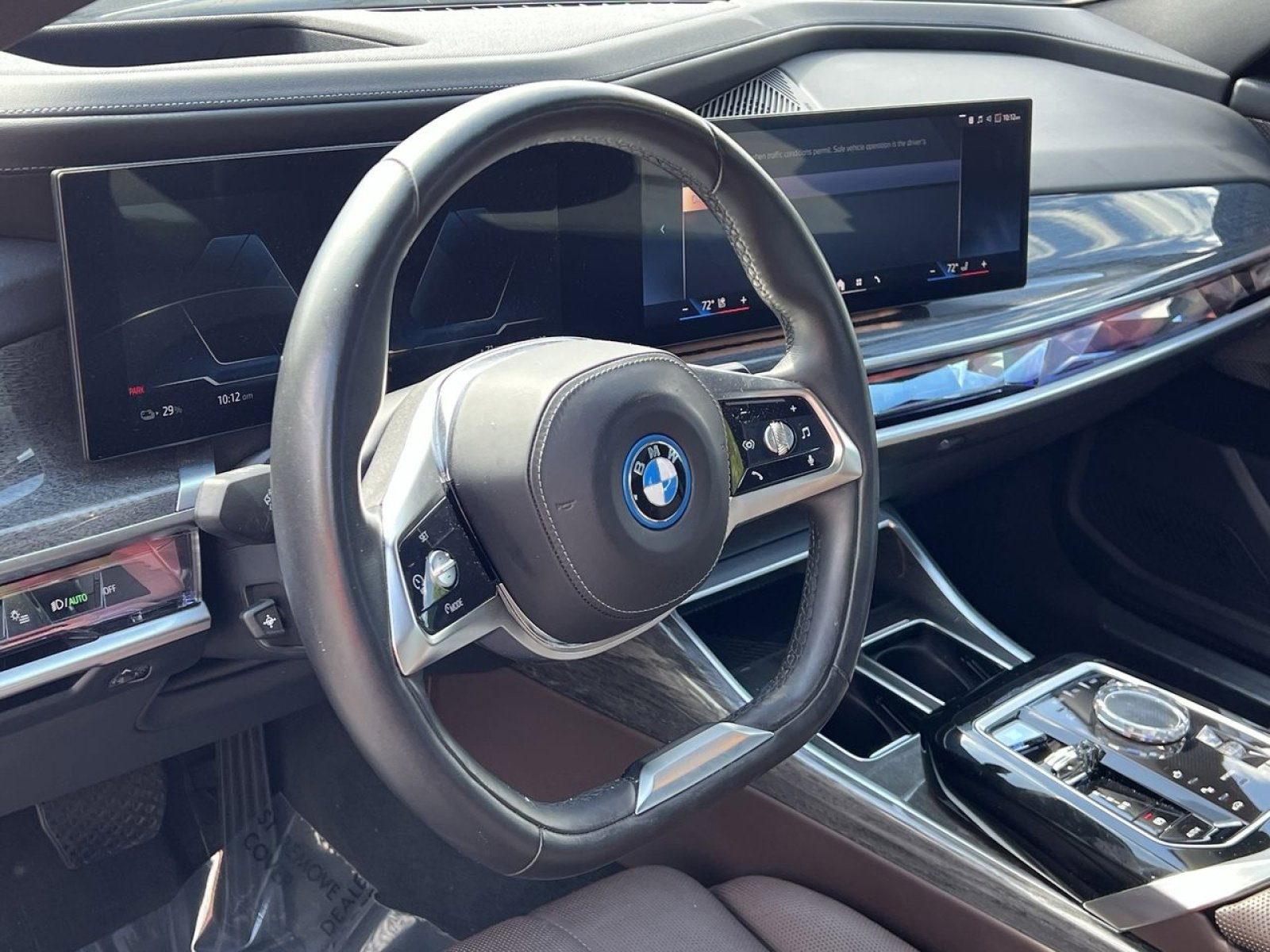 Used 2024 BMW i7 xDrive60 RWD image 17