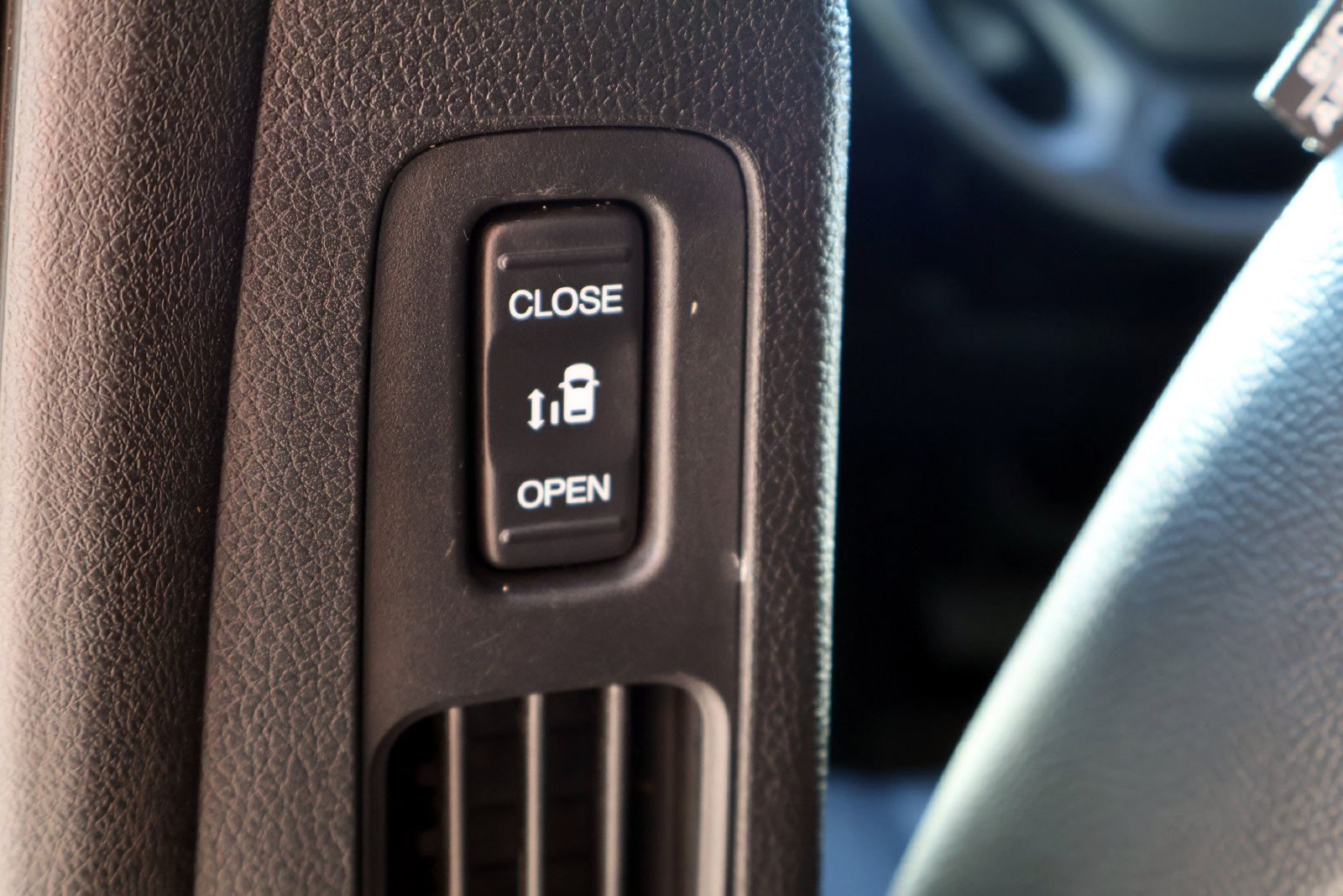 Used 2025 Honda Odyssey EX-L image 14