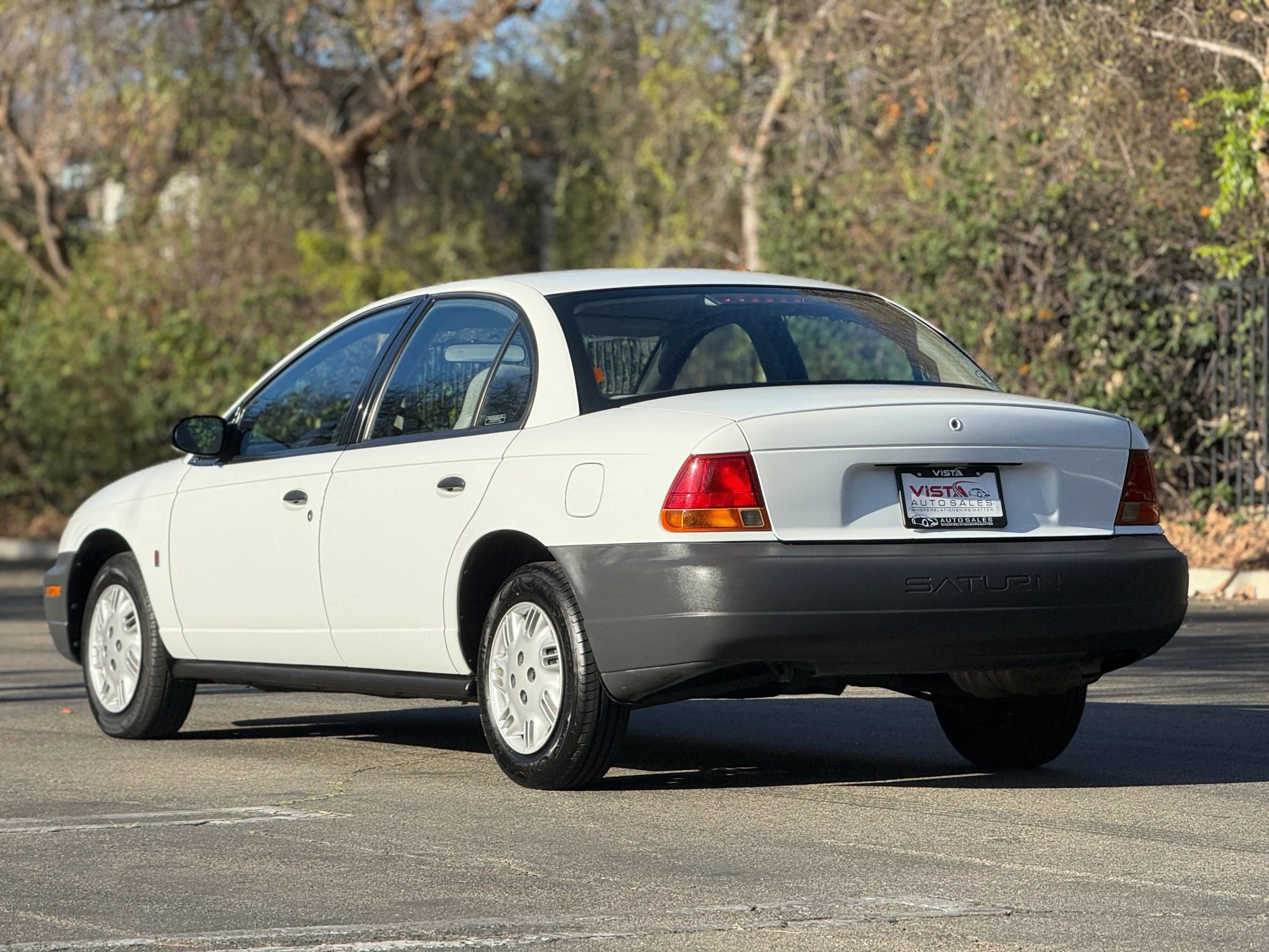 Used 1998 Saturn S-Series SL1 image 3