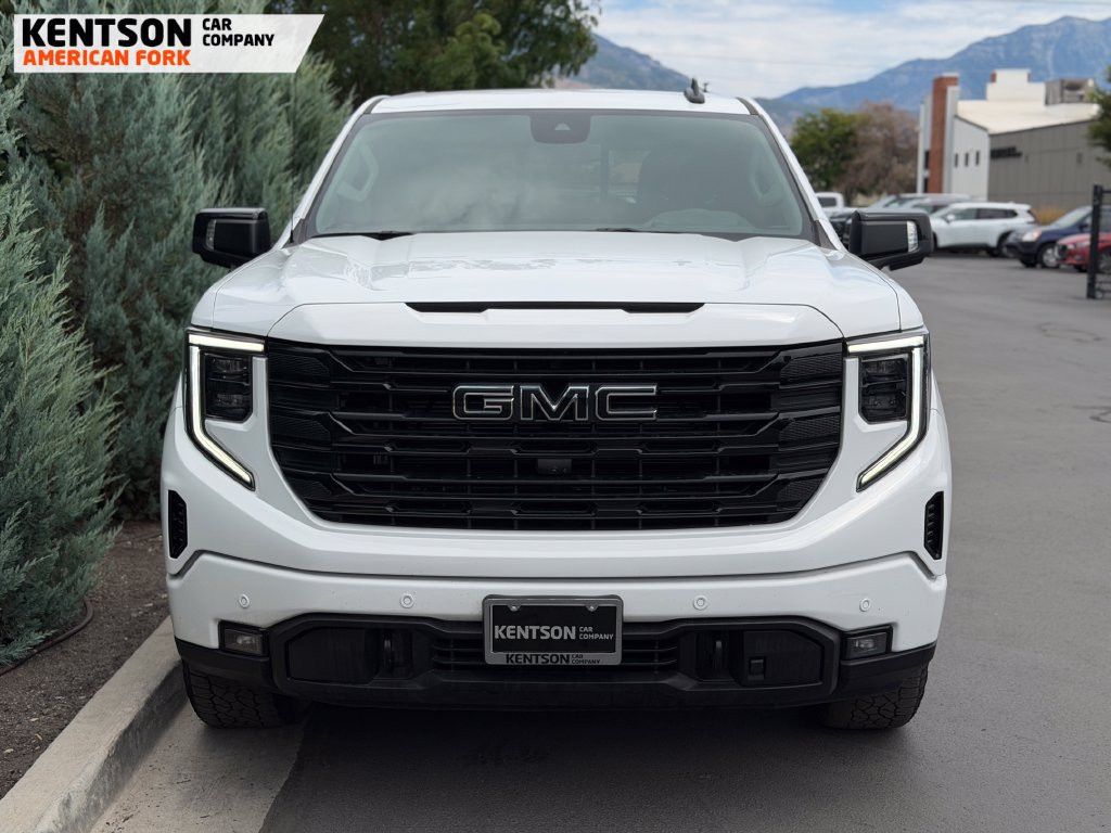 Used 2024 GMC Sierra 1500 Elevation w/ Elevation Premium Package AWD/4WD image 2