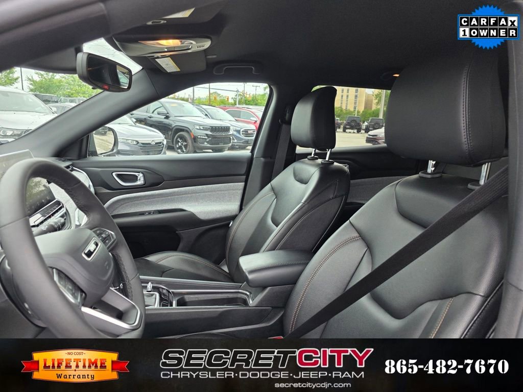 Used 2024 Jeep Compass Latitude image 9