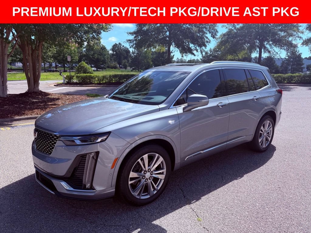 Used 2024 Cadillac XT6 Premium Luxury w/ Technology Package FWD image 3
