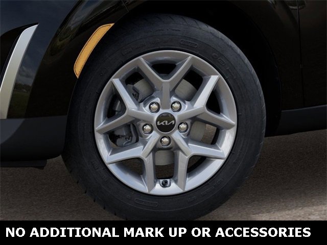 New 2025 Kia Soul LX image 9