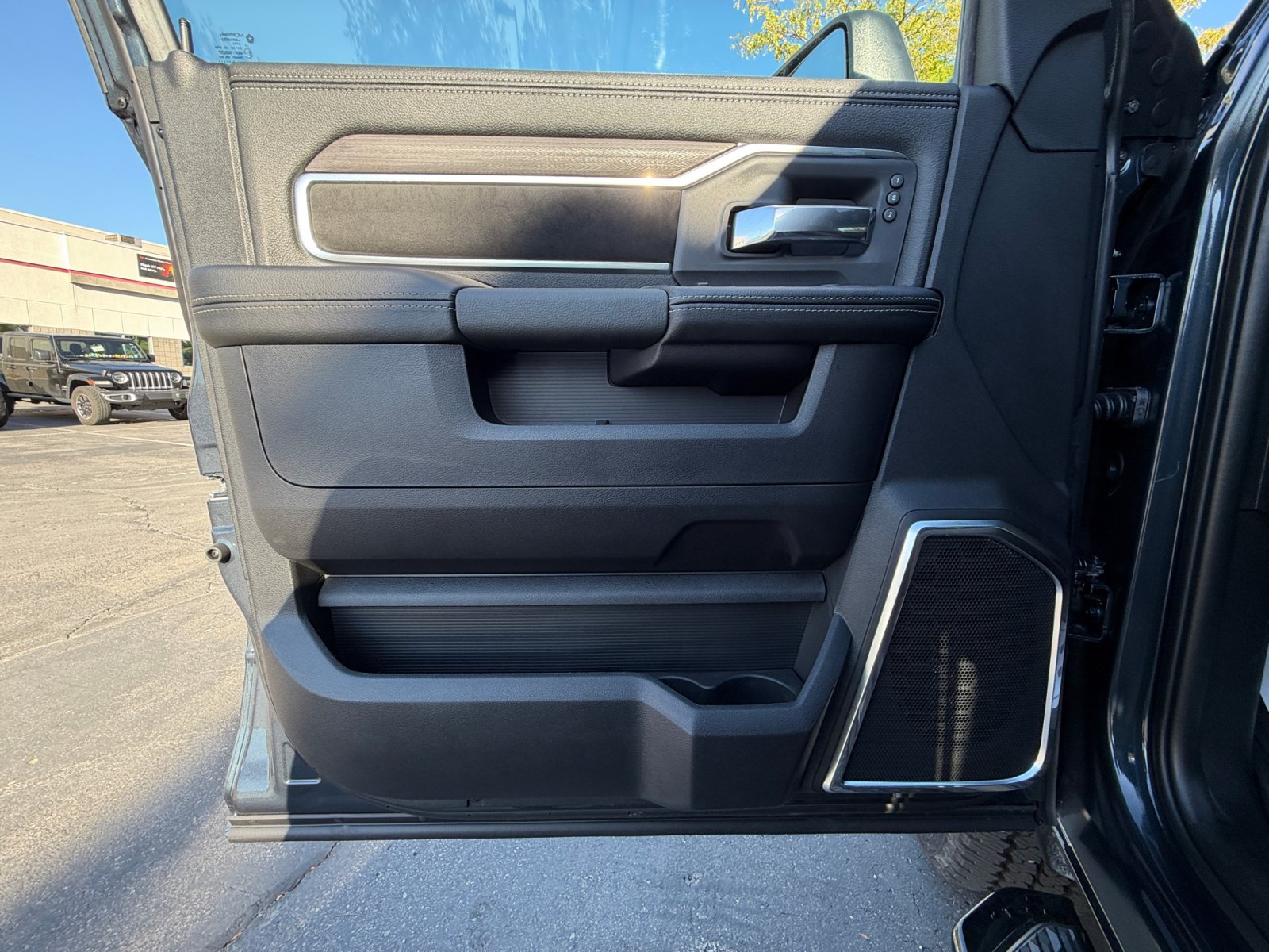 New 2027 RAM 2500 Laramie w/ Night Edition AWD/4WD image 17