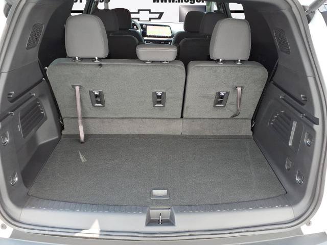 Used 2025 Chevrolet Traverse LT w/ Midnight/Sport Edition FWD image 24