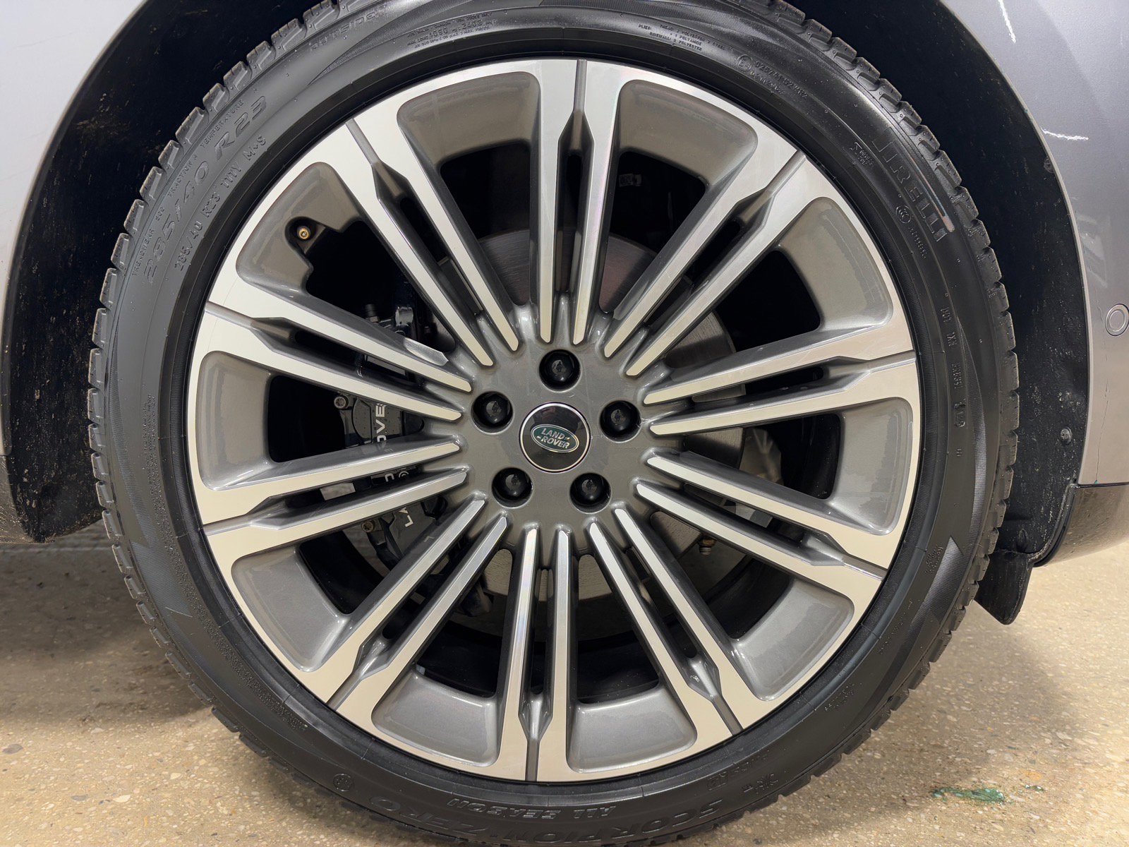 Used 2023 Land Rover Range Rover SE image 11