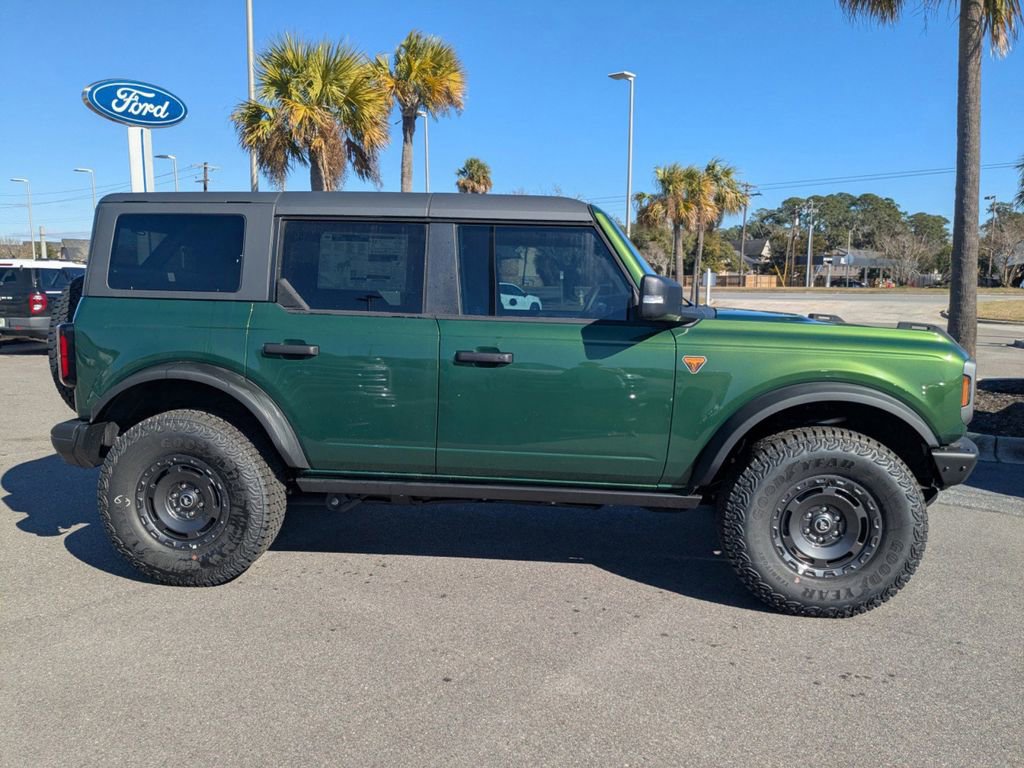 New 2025 Ford Bronco Badlands image 3