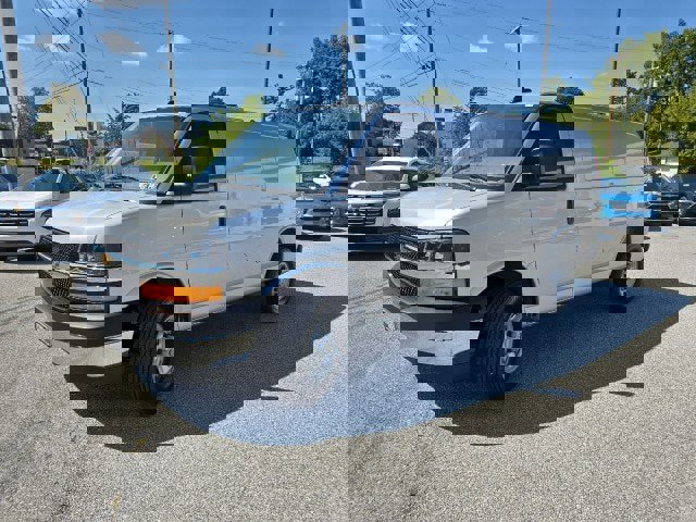 New 2025 Chevrolet Express 3500 w/ Driver Convenience Package image 6