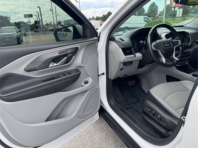 Used 2022 GMC Terrain SLT image 14