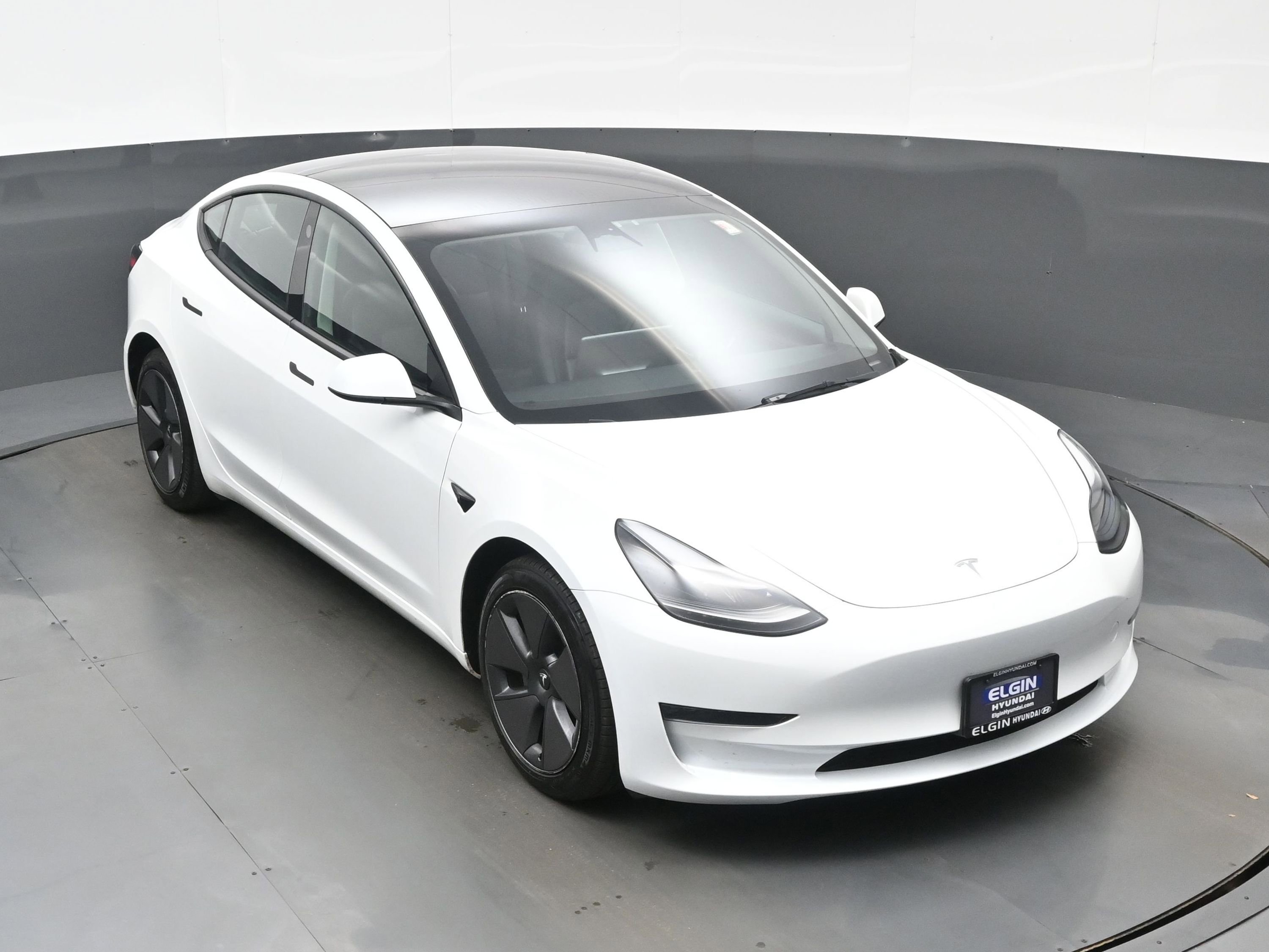 Used 2023 Tesla Model 3 Standard Range image 37