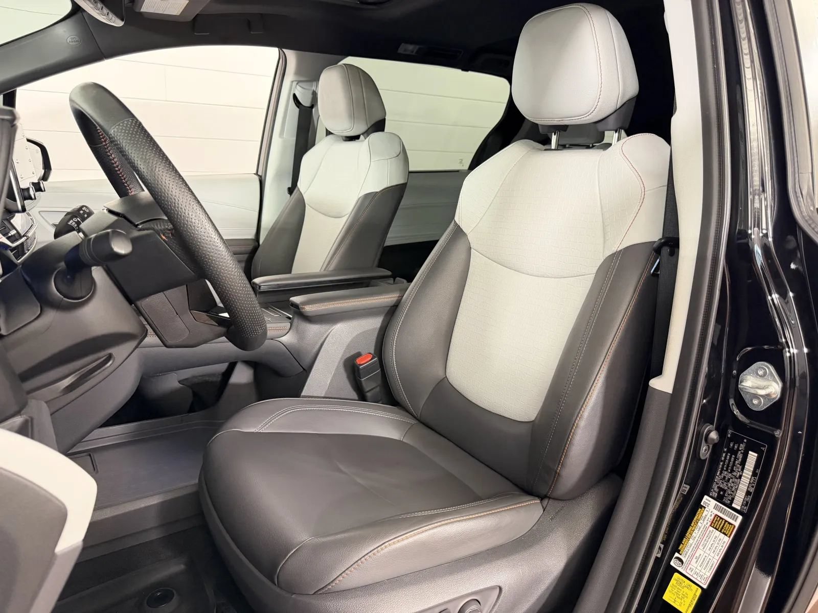 Used 2021 Toyota Sienna XSE AWD/4WD image 13