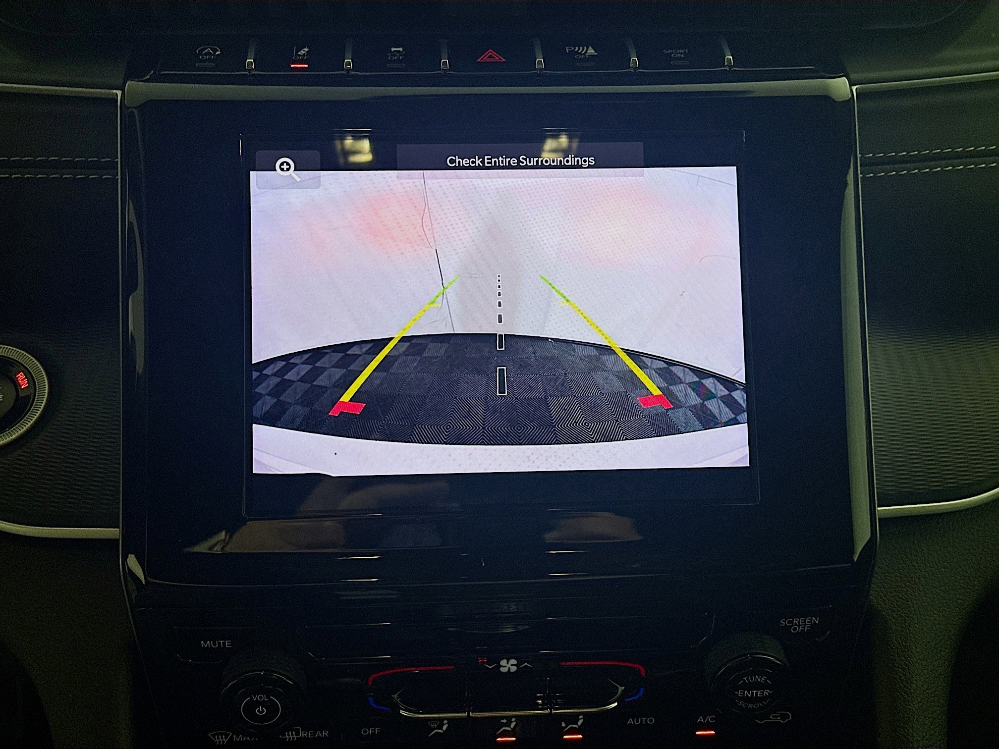 Used 2025 Jeep Grand Cherokee L Laredo image 22