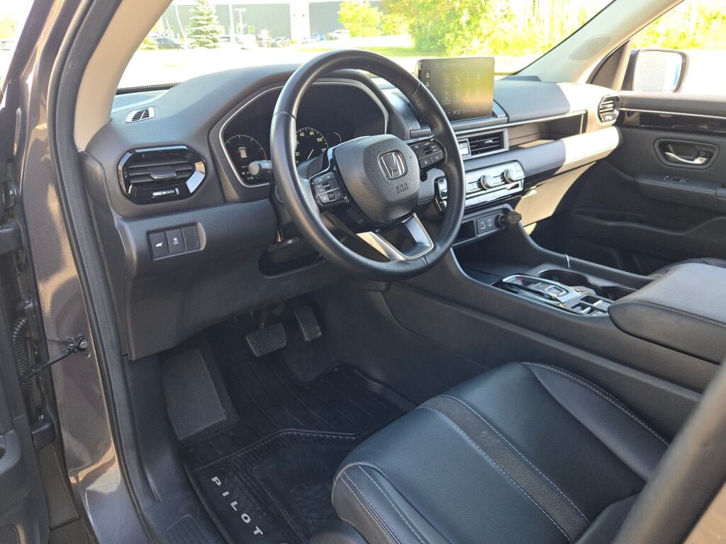 Used 2025 Honda Pilot EX-L image 25