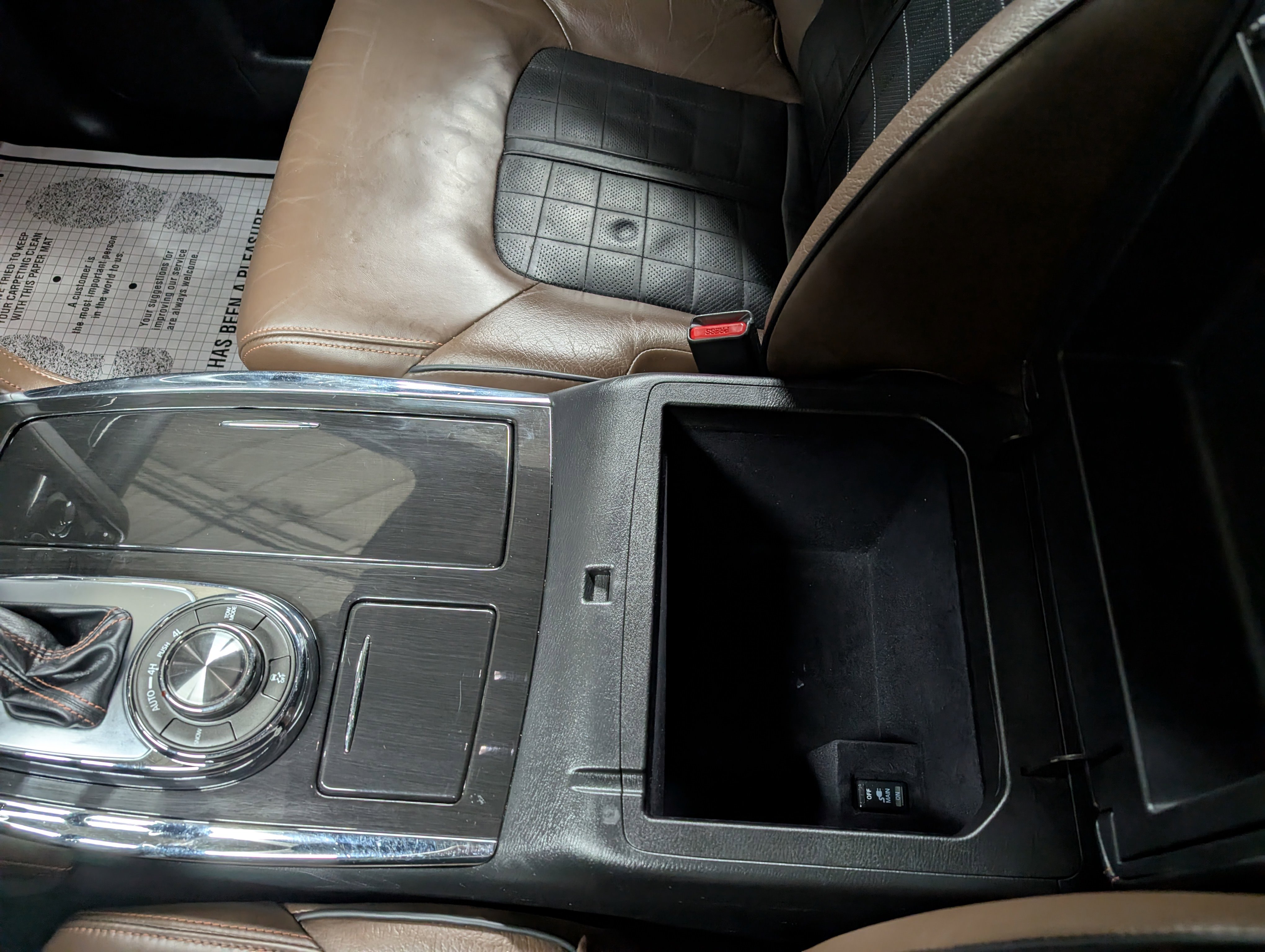 Used 2020 Nissan Armada Platinum image 19