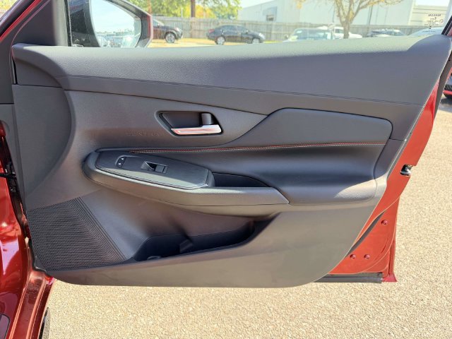 New 2027 Nissan Sentra SR w/ Floor Mat Package FWD image 8