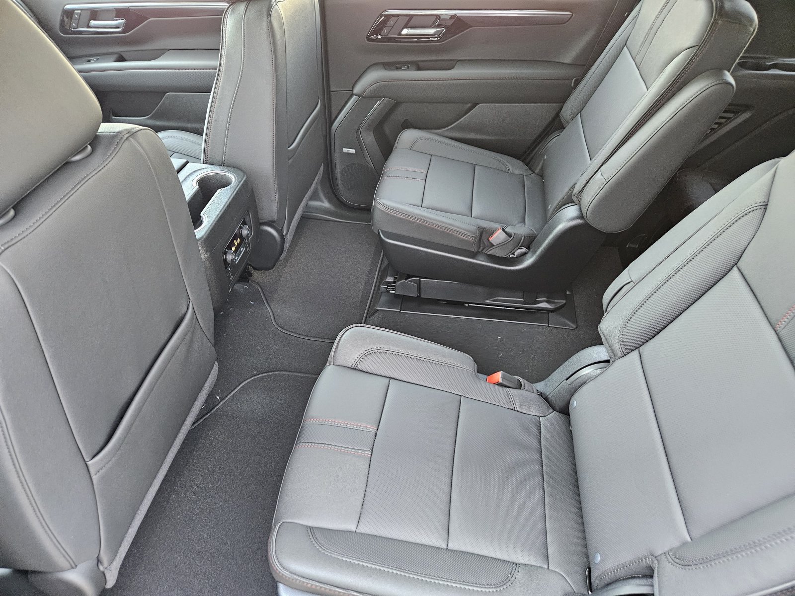 New 2026 Chevrolet Tahoe RST w/ Comfort Package AWD/4WD image 27