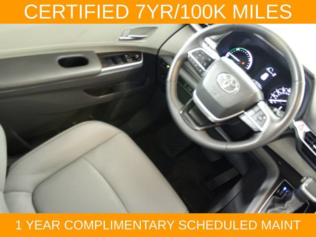 Used 2024 Toyota Sienna XLE FWD image 17