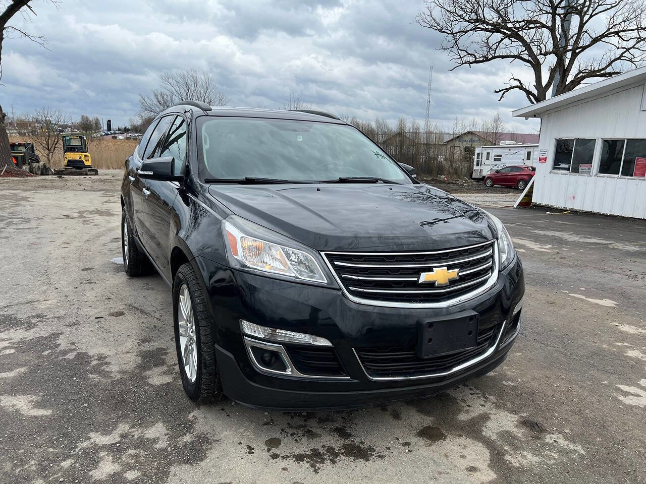 Used 2015 Chevrolet Traverse LT w/ Style and Technology Package image 3