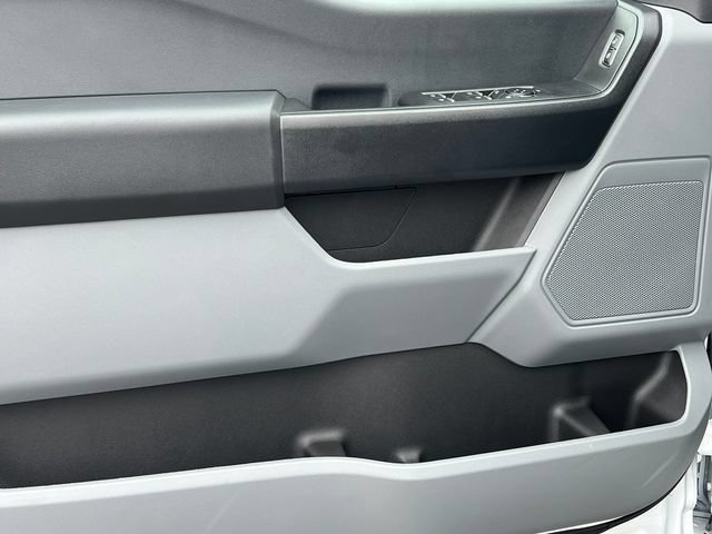 New 2025 Ford F450 XL w/ XL Chrome Package RWD image 13