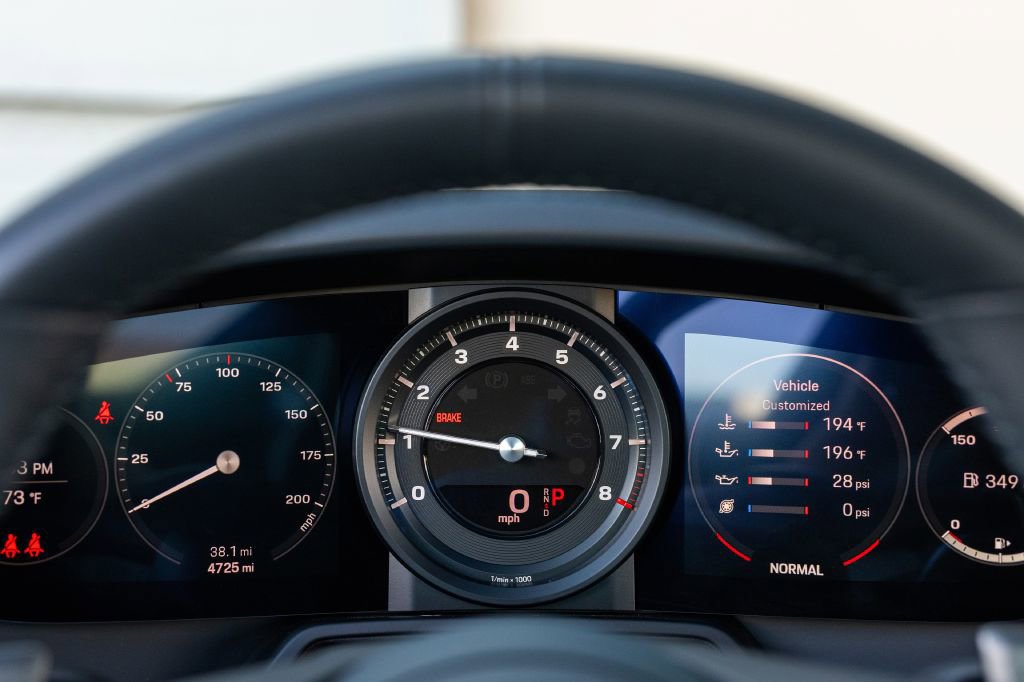 Used 2024 Porsche 911 Carrera 4S w/ Sport Package image 31