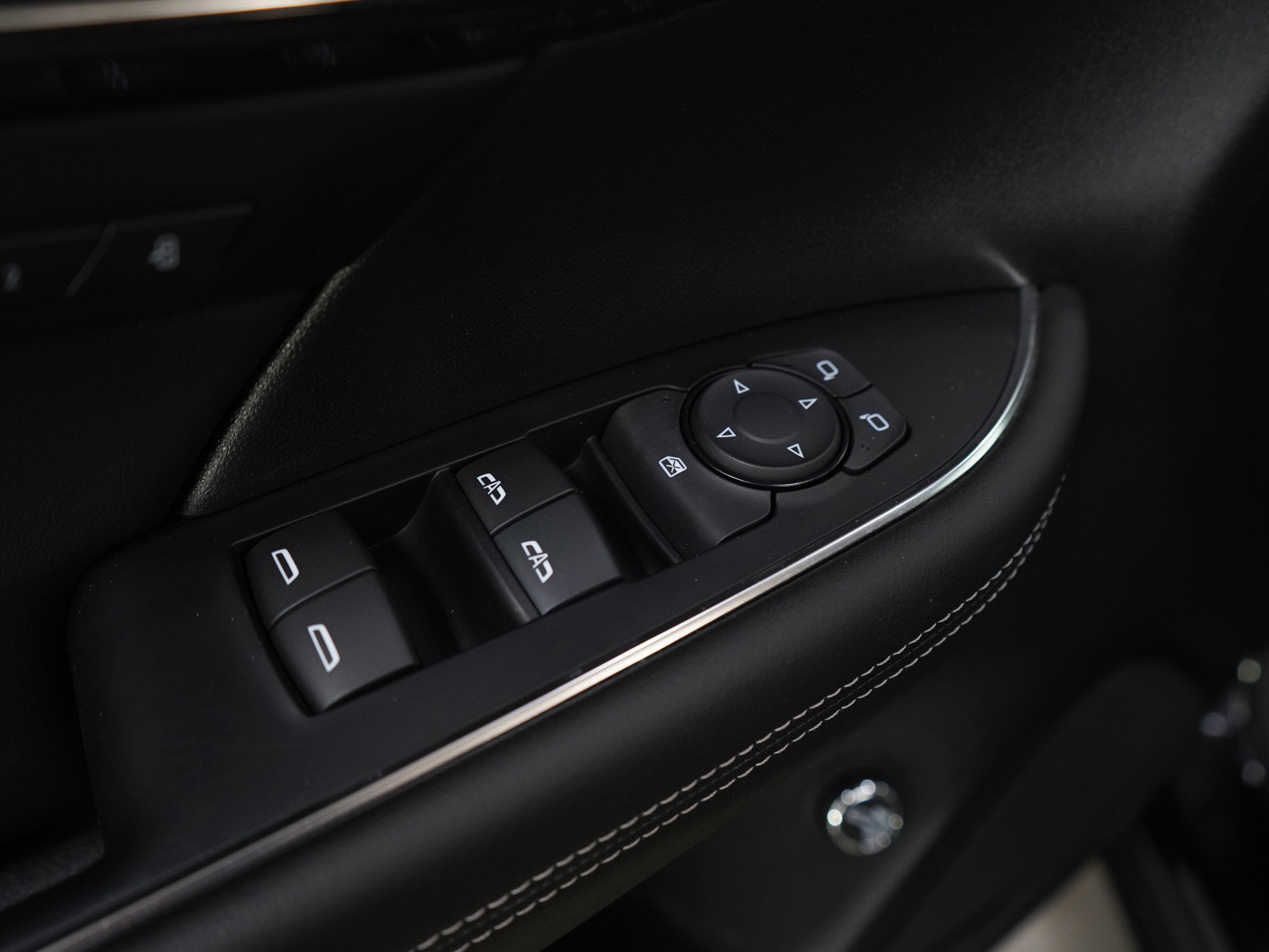 Used 2023 Buick Envision Essence image 21