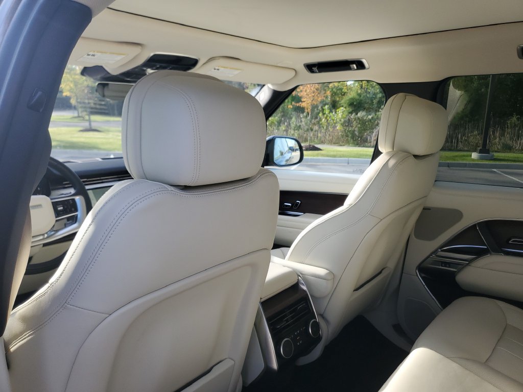 Used 2023 Land Rover Range Rover SE AWD/4WD image 28