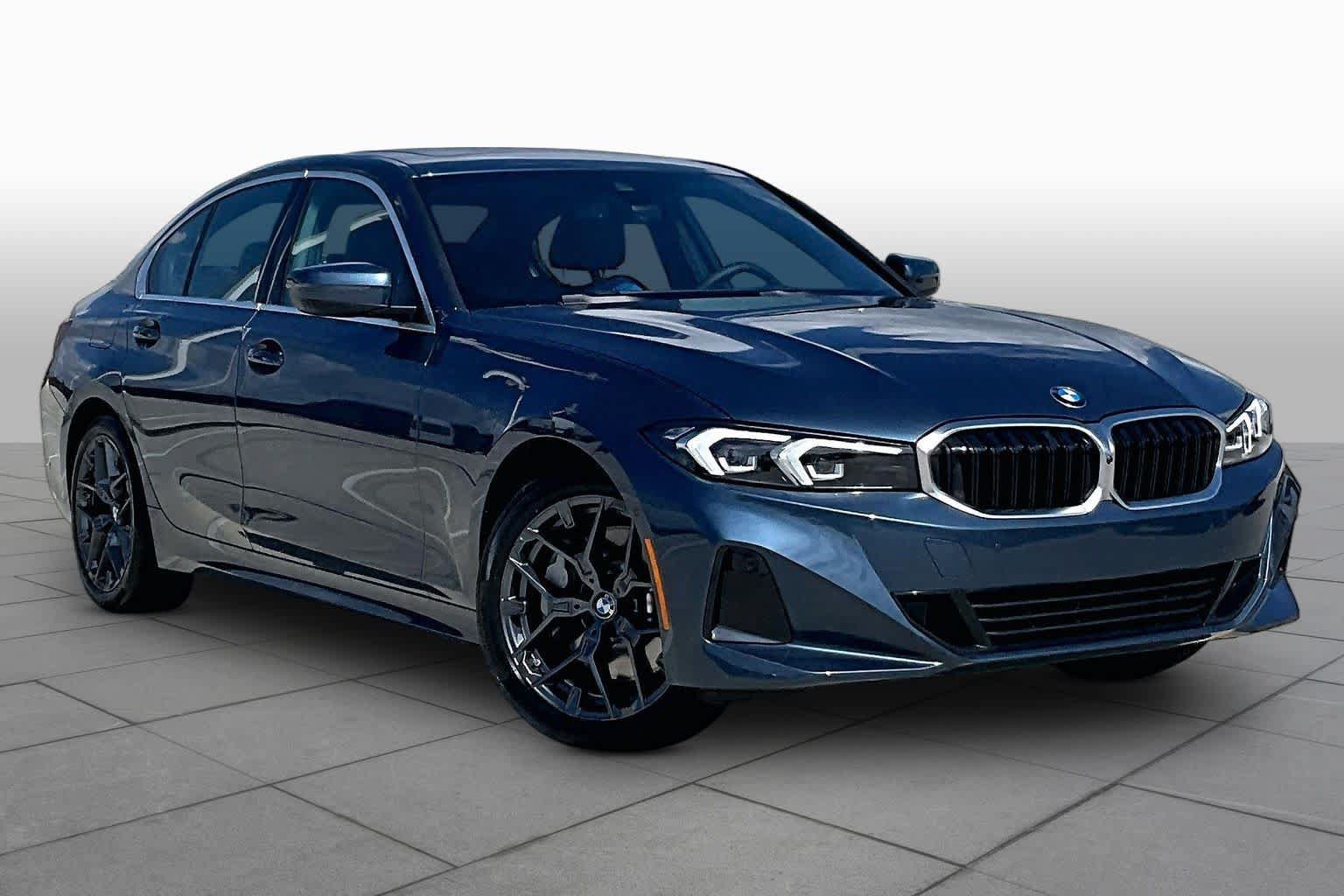Used 2025 BMW 330i Sedan RWD image 2