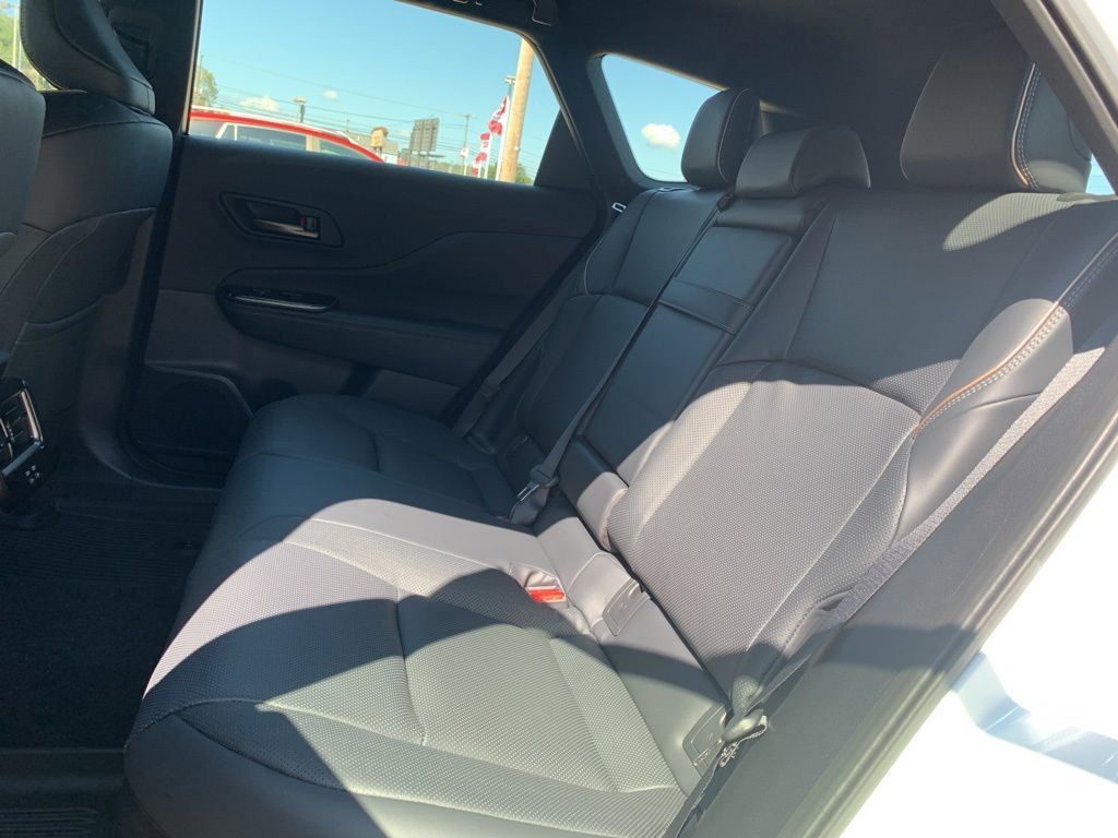 New 2025 Toyota Crown Signia image 13