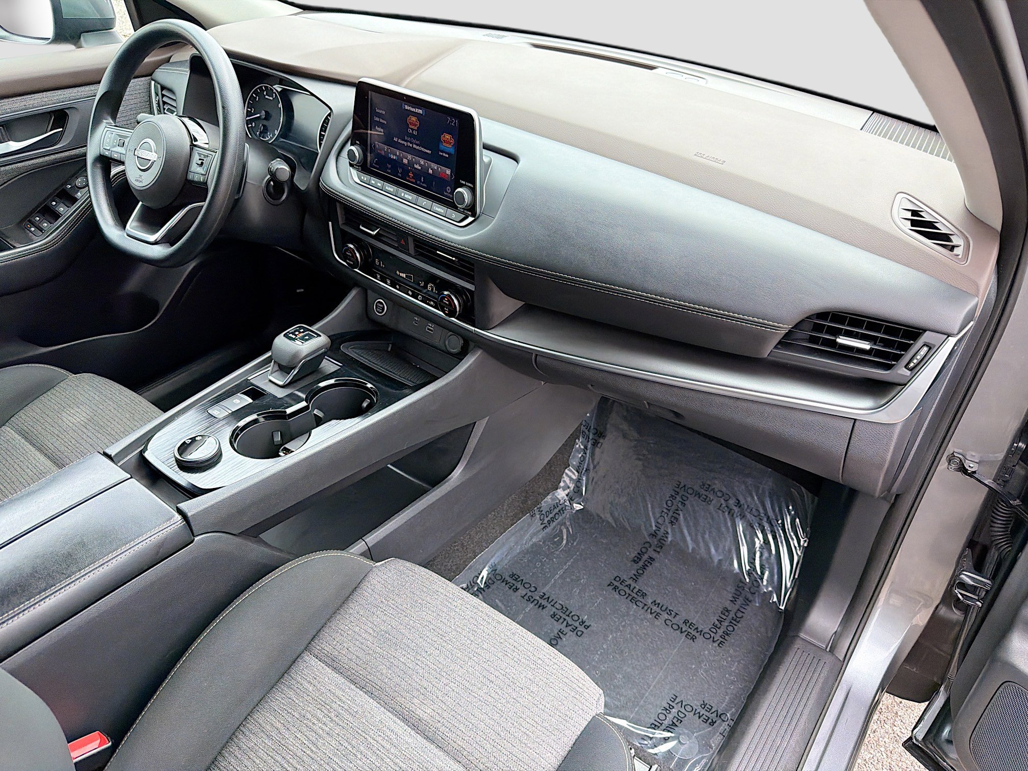 Used 2023 Nissan Rogue SV image 13