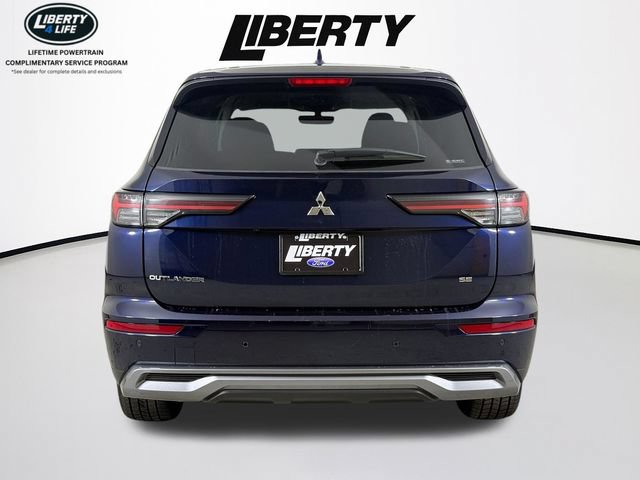 Used 2025 Mitsubishi Outlander SE AWD/4WD image 4