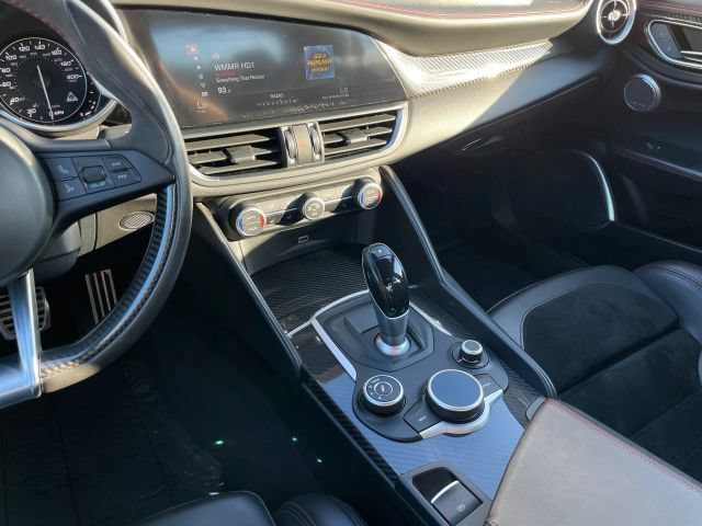 Used 2018 Alfa Romeo Giulia Quadrifoglio w/ Driver Assist Dynamic Package RWD image 26