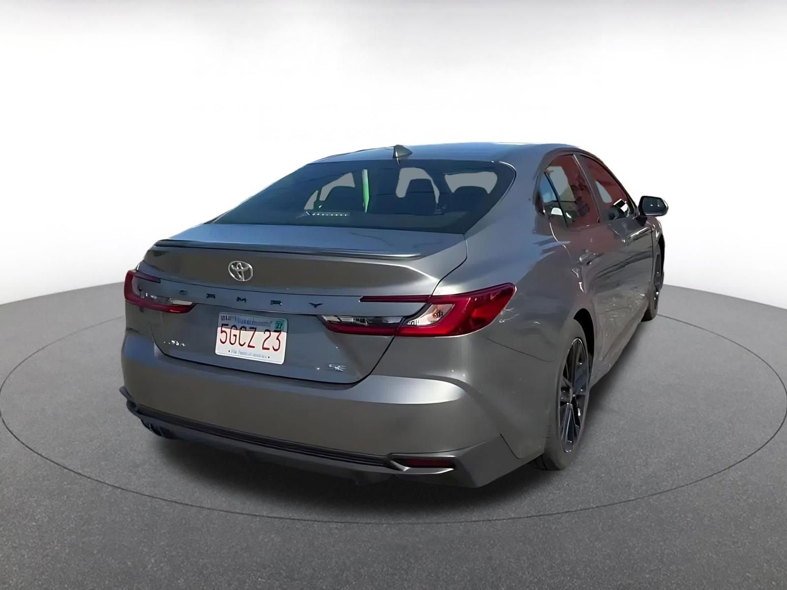 Used 2025 Toyota Camry SE FWD image 14