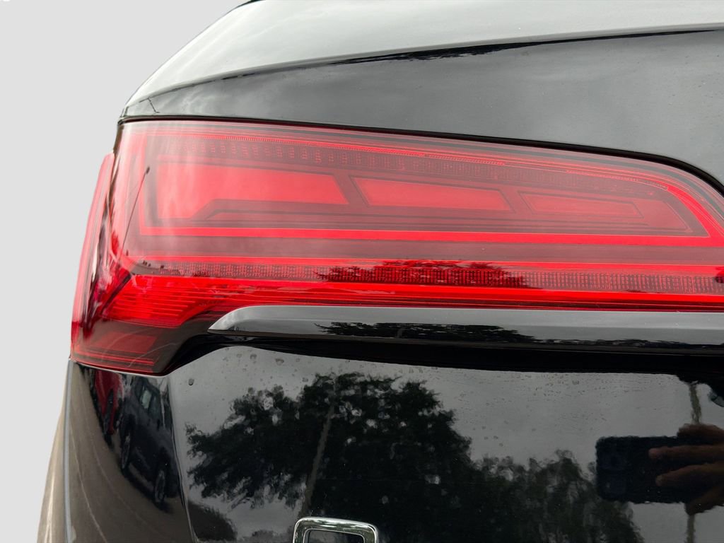 Used 2025 Audi Q5 2.0T Premium image 9
