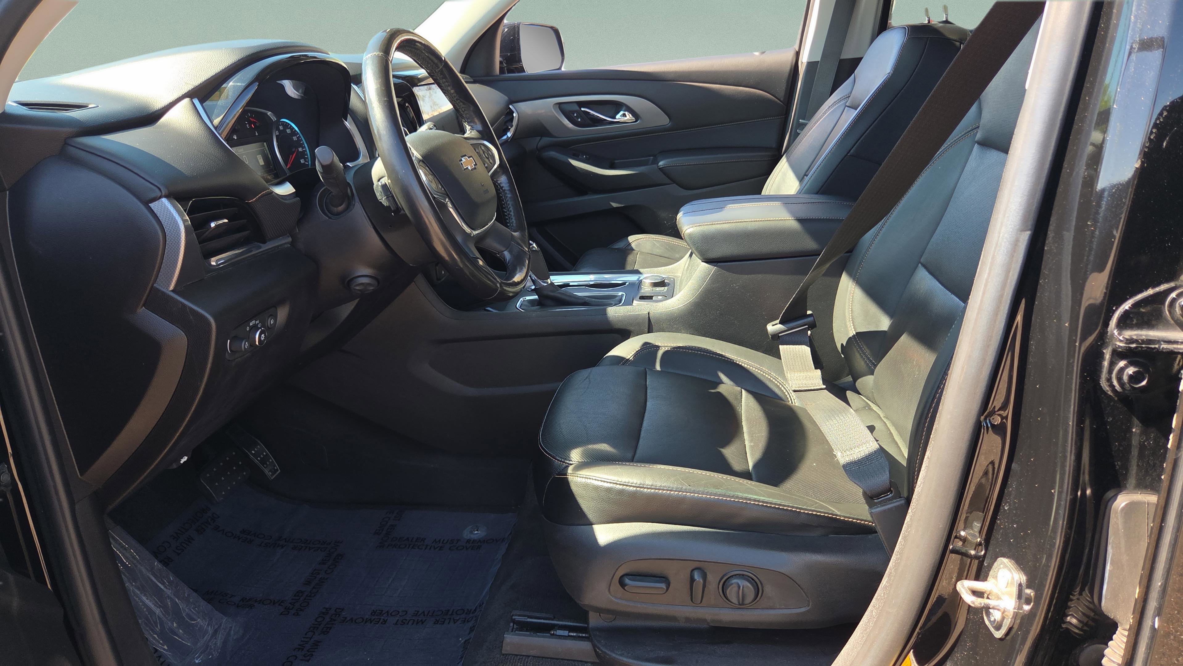 Used 2018 Chevrolet Traverse Premier image 11