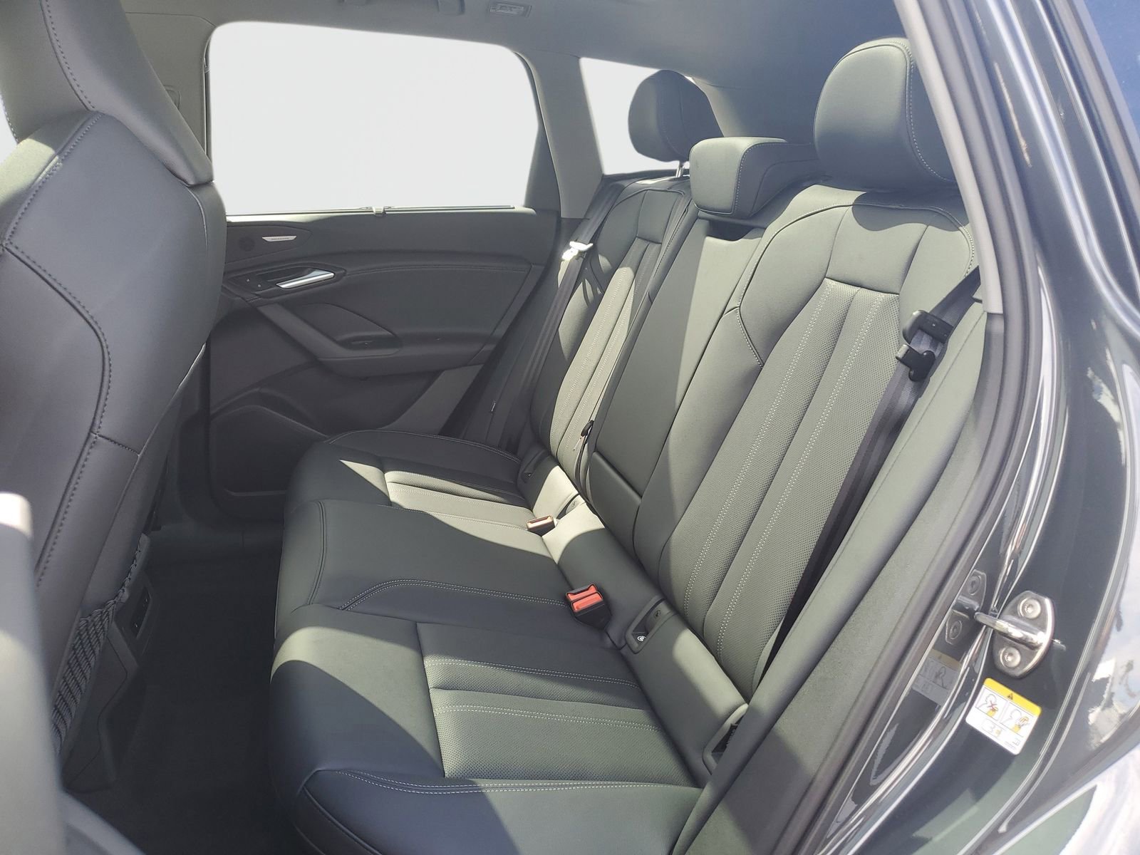 New 2025 Audi Q6 e-tron Premium Plus AWD/4WD image 14