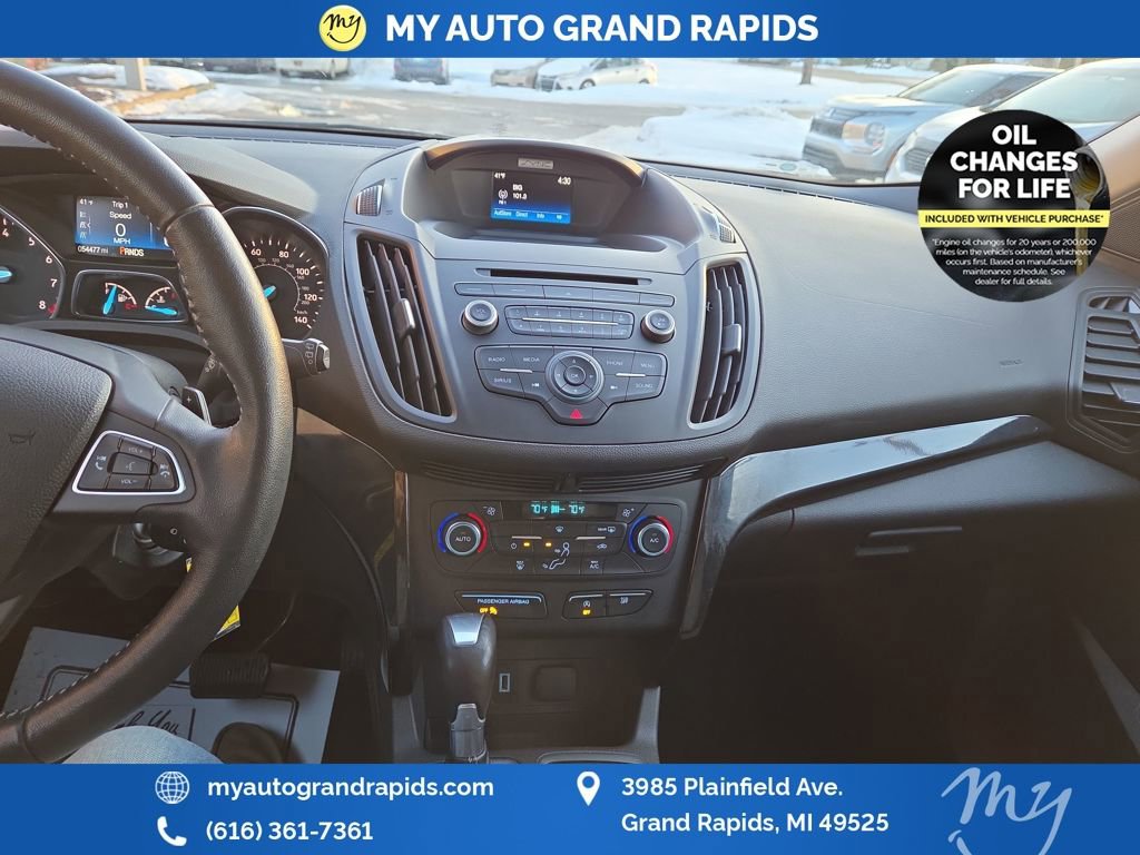 Used 2017 Ford Escape SE w/ SE Sport Appearance Package image 33