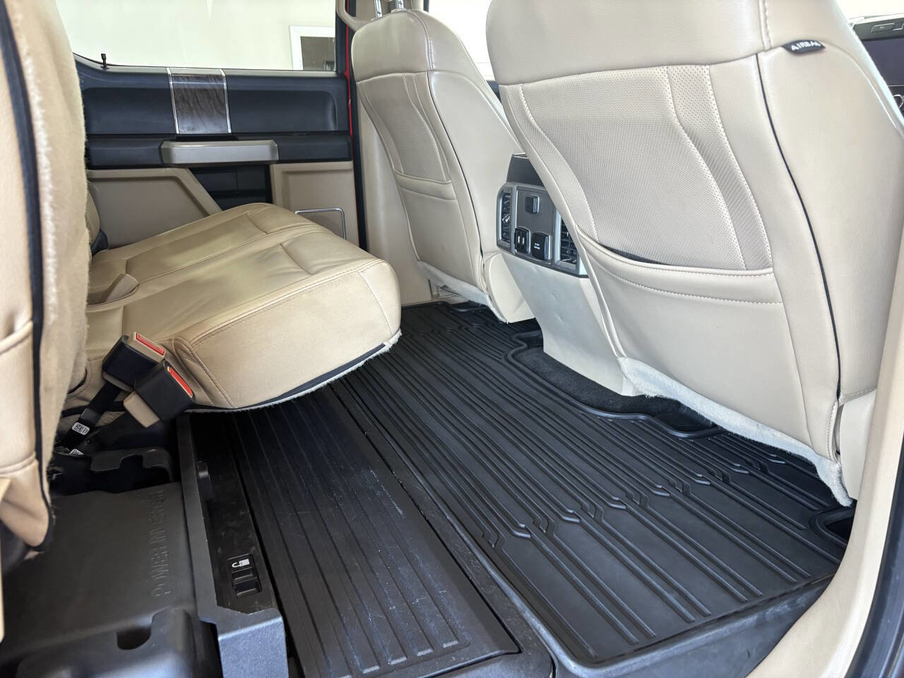 Used 2019 Ford F250 Lariat w/ Chrome Package AWD/4WD image 32