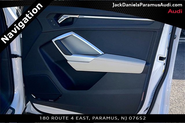 Used 2024 Audi Q3 2.0T Premium Plus image 16